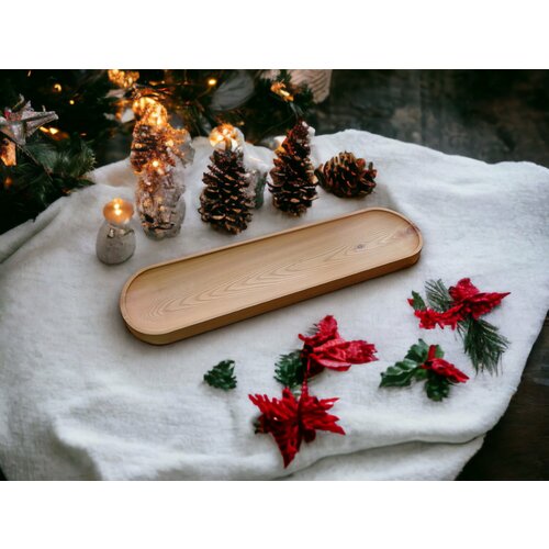 Менажница-поднос / Тарелка для закусок (49х13 см) из массива лиственницы