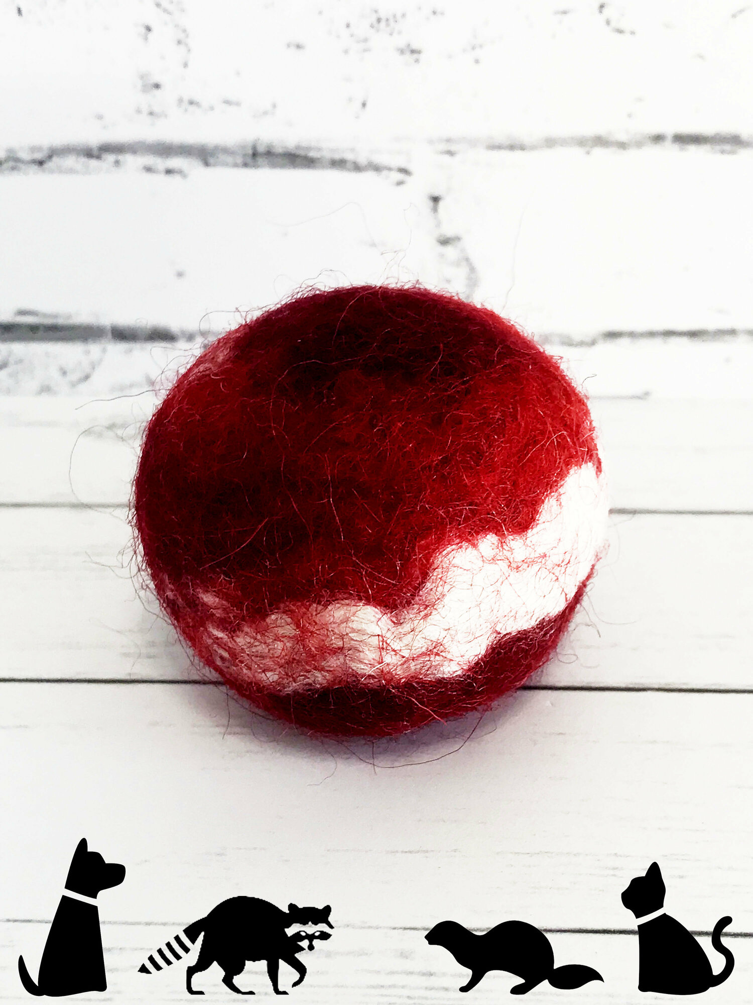 Мячик-когтеточка из шерсти для кошек и собак LIVEZOO Wool Алый Закат 4 см