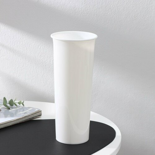 Ваза для цветов d11 см h26 см цвет белый 398₽