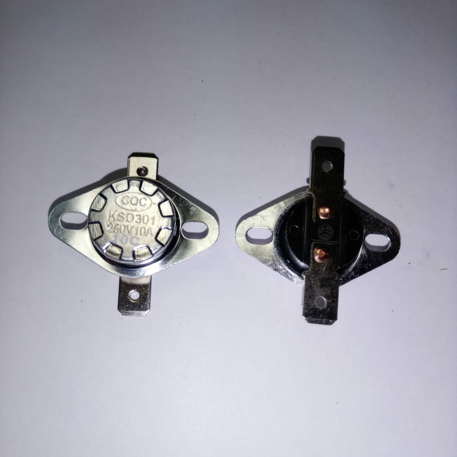фото 2 штуки Термореле KSD301 10C 10A 250V /FBHL/ пластик н/разомкн. термостат