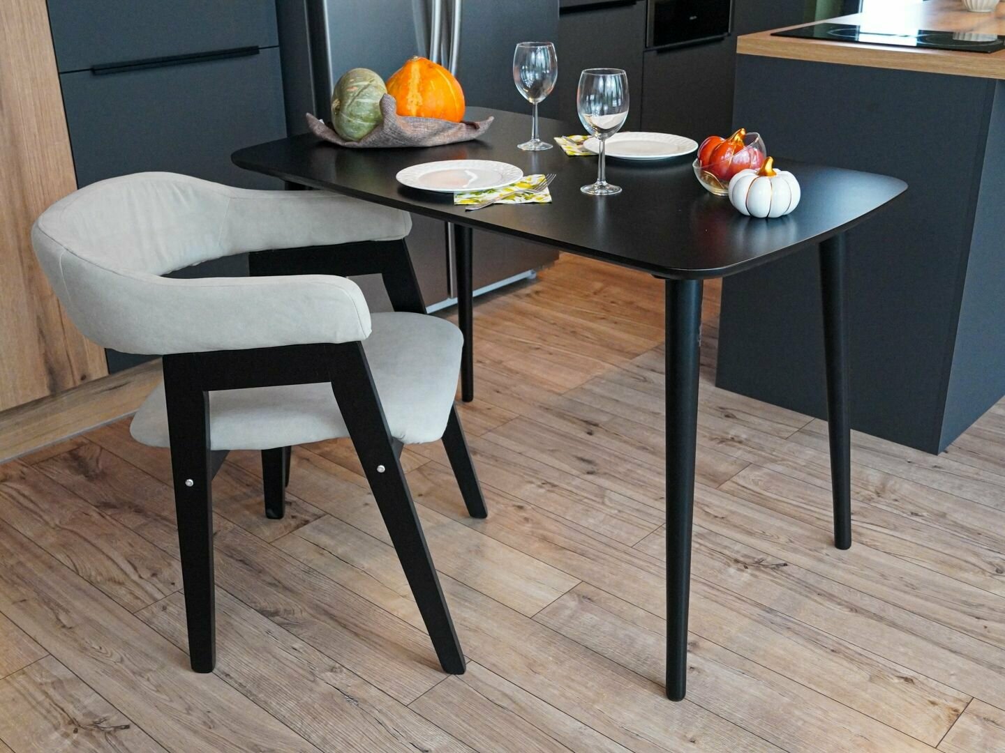 Стол кухонный черный обеденный прямоугольный нераздвижной планер 130см х 75см с черными ножками