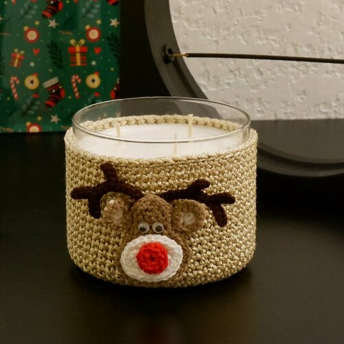 Ароматическая свеча с вязаным узором 