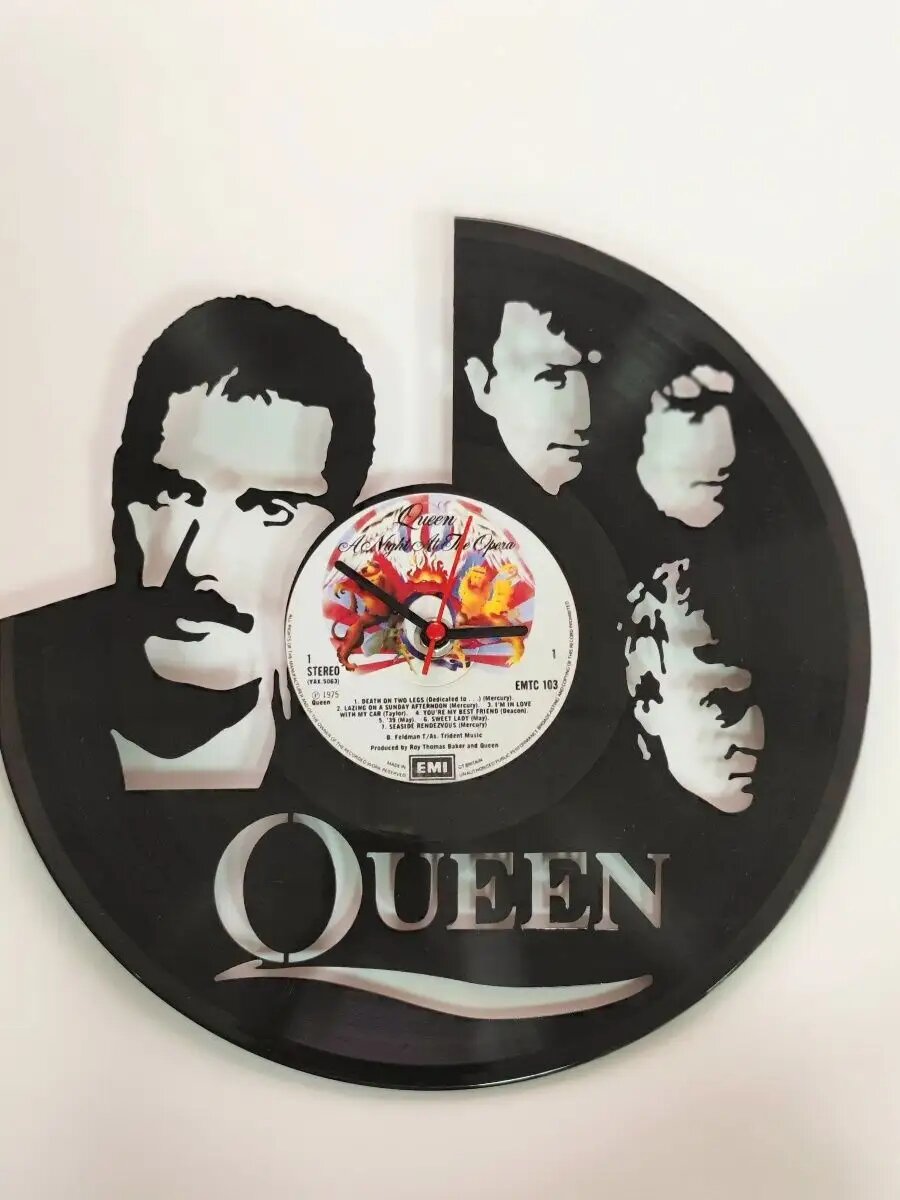 Часы - пластинка Queen (Квин). Из настоящей виниловой пластинки бесшумные черные.