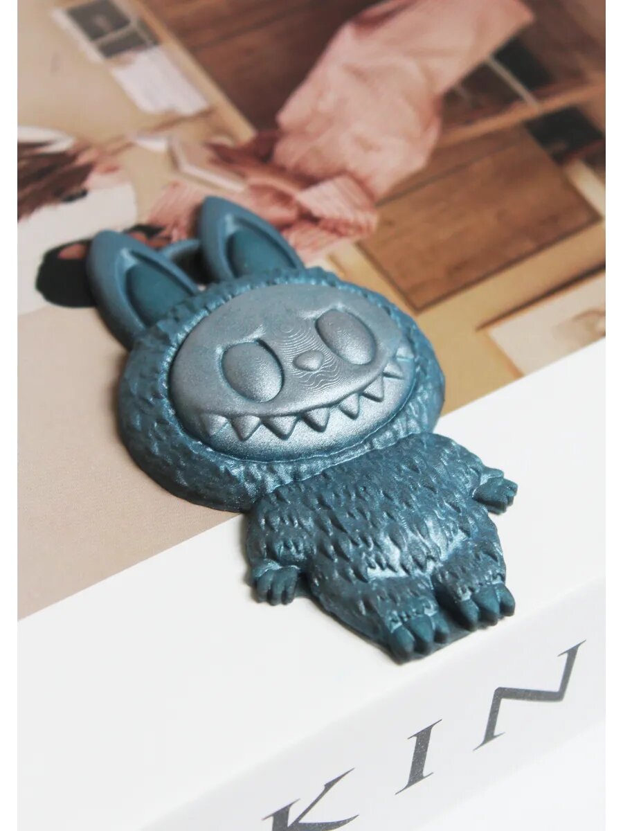 Силиконовая форма для творчества брелок Лабубу — фото 1