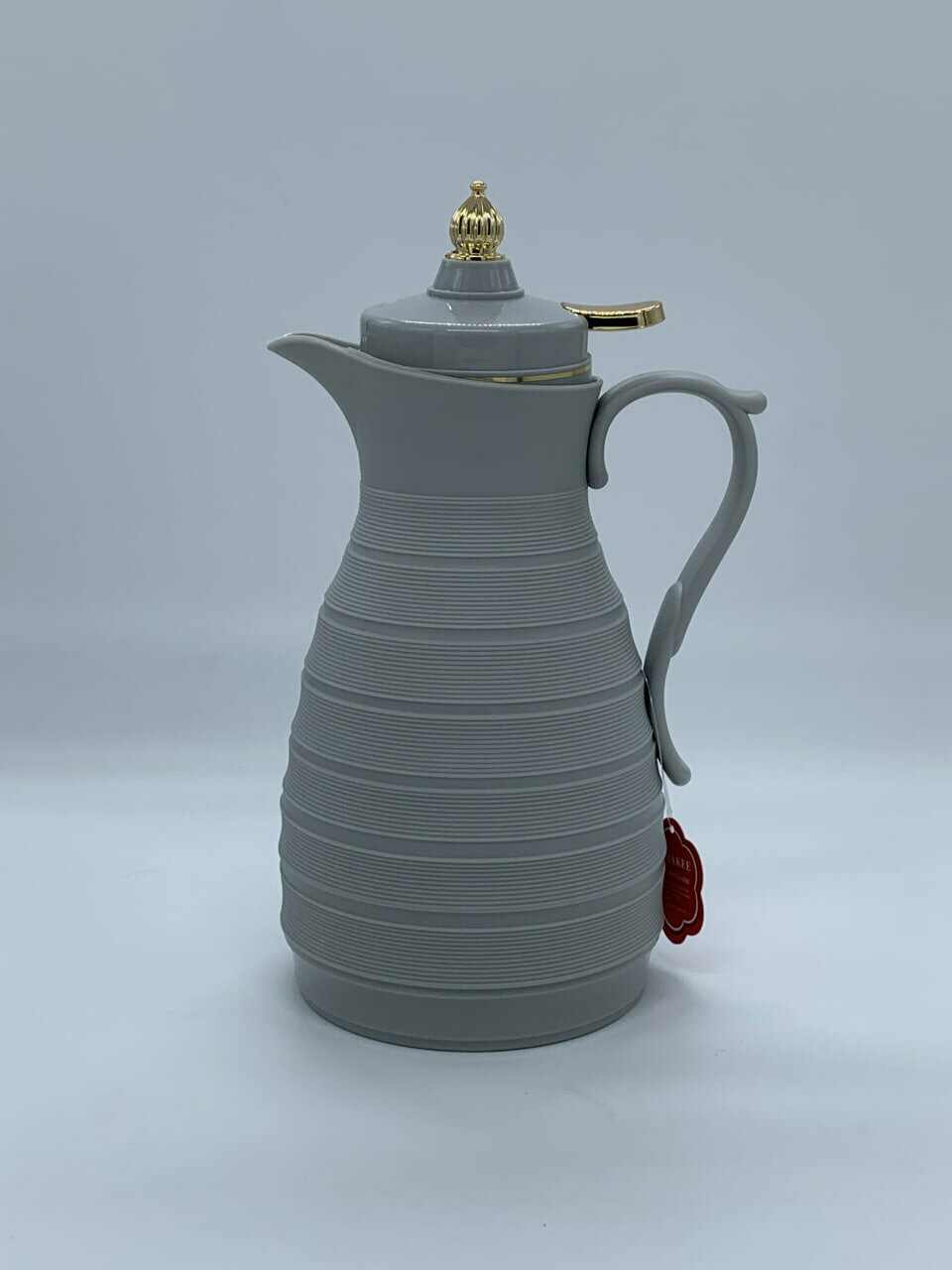 Термос MIX PODAROK: Термос с пластиковой крышкой, красная колба, удобный для ежедневного использования: