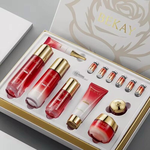 Изображение товара Подарочный набор BEKAY, для лица, 13 средств, в подарочной упаковке