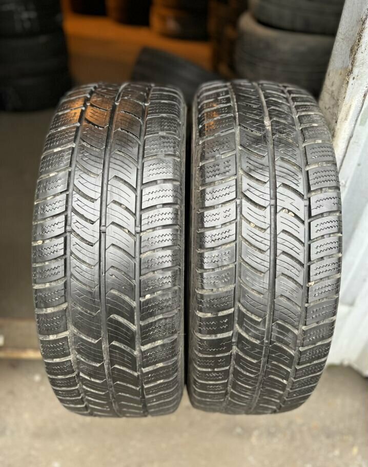 Continental VancoWinter 2 235/65 R16C