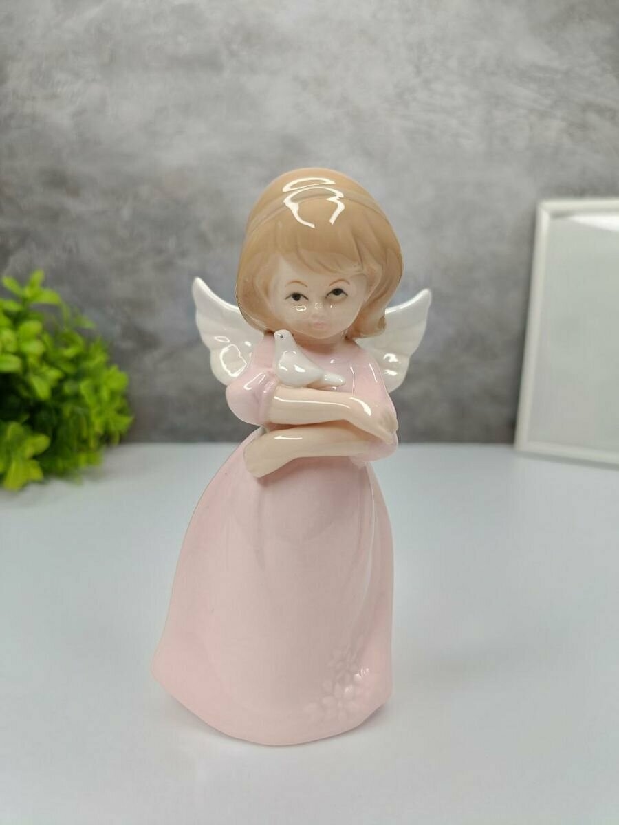 фото Фигурка Малышка ангелочек с голубем 13.5 см