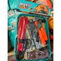 Яркий набор игрушечных инструментов для детей сделан из качественного пластика. В наборе есть все необходимое для  ...