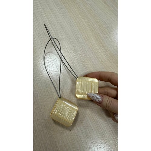 Подхват магнитный для штор квадрат молочный с перламутром, 1 шт