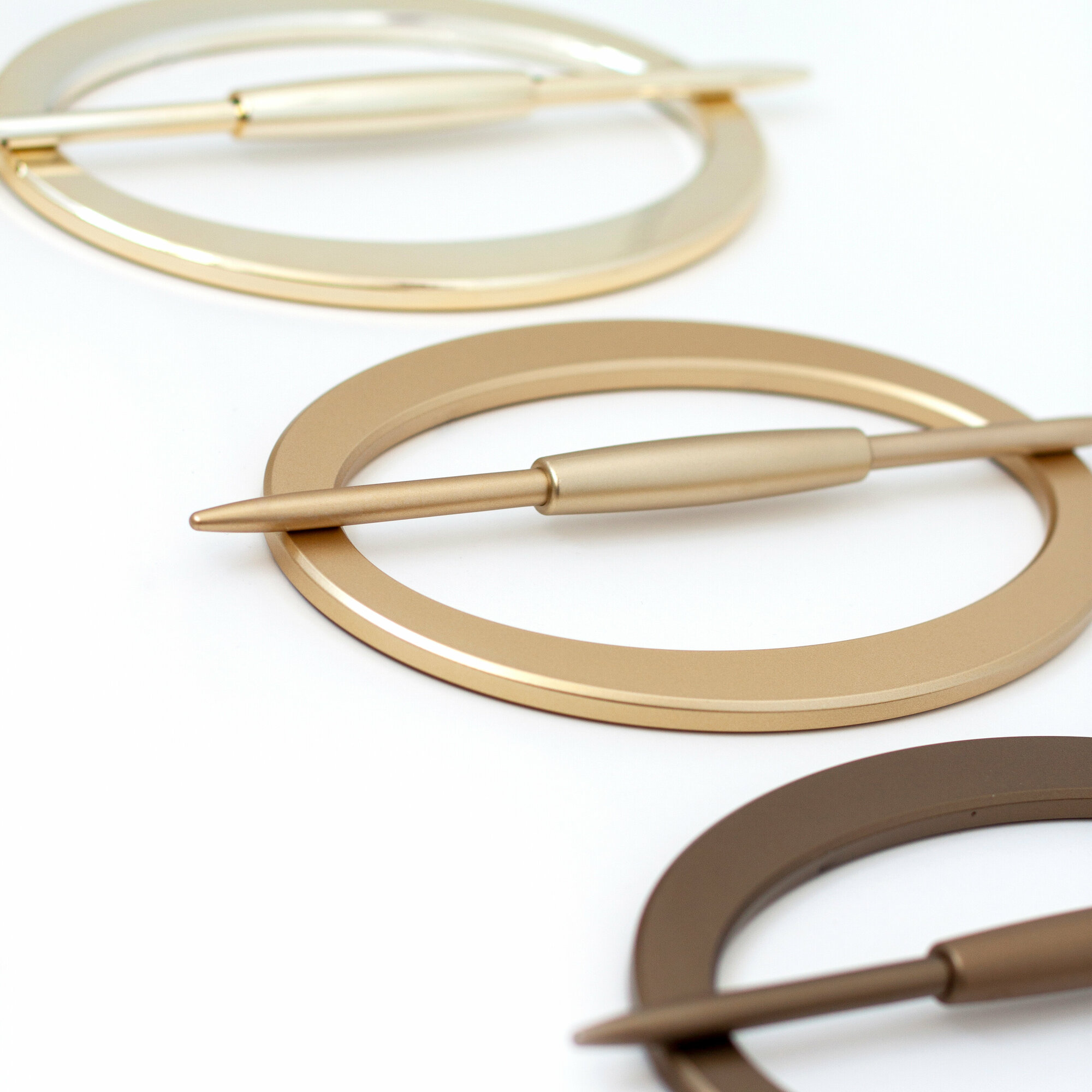 фото Японские заколки овальные золото матовое с палочкой