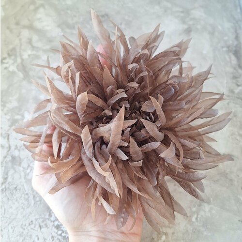 фото Брошь airokflowers, коричневый