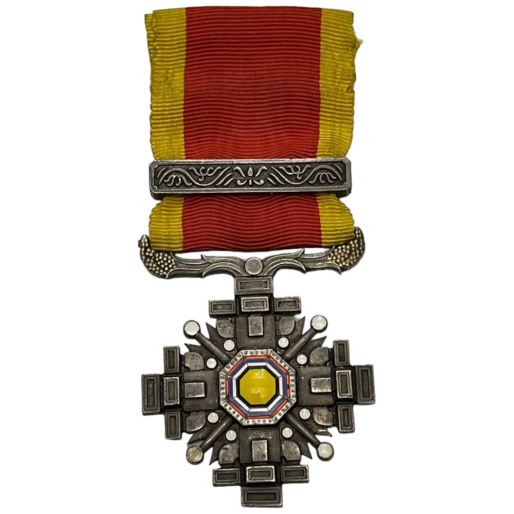 Япония (Маньчжоу-Го), орден "Столпов государства" VIII класс 1936-1945 гг. (в коробке)