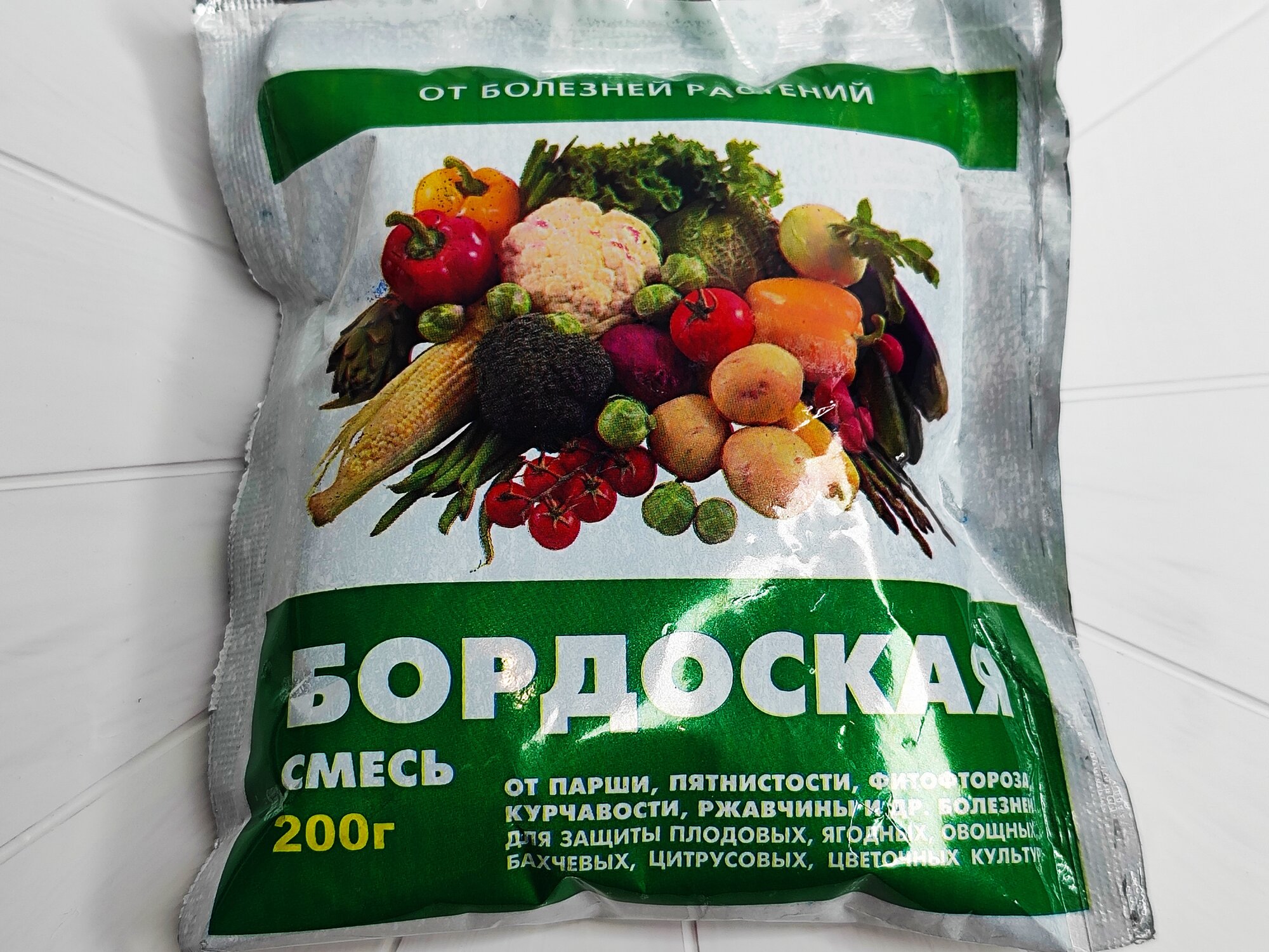 Обработка растений бордоской смесью