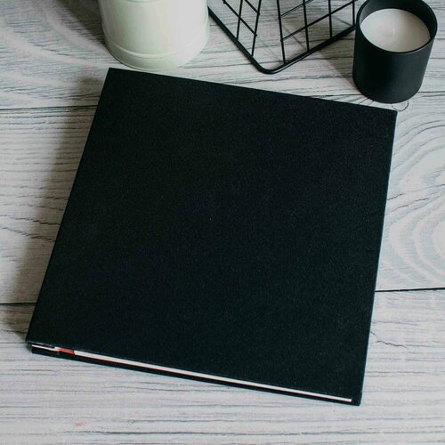 Фотоальбом семейный свадебный черный с магнитными листами 2300₽