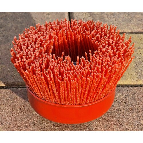 Щетка нейлоновая с абразивным покрытием проволока М14 для УШМ 100мм Вертекс 12400-100 1732₽