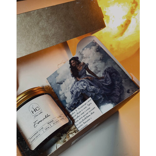 Свеча «Эсмеральда» от Hero Candles