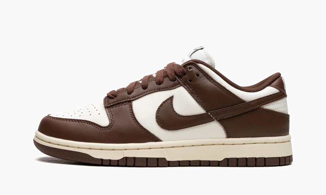 Кроссовки NIKE Dunk Low, полнота F (EU)/ на среднюю стопу, размер 38.5, белый, коричневый