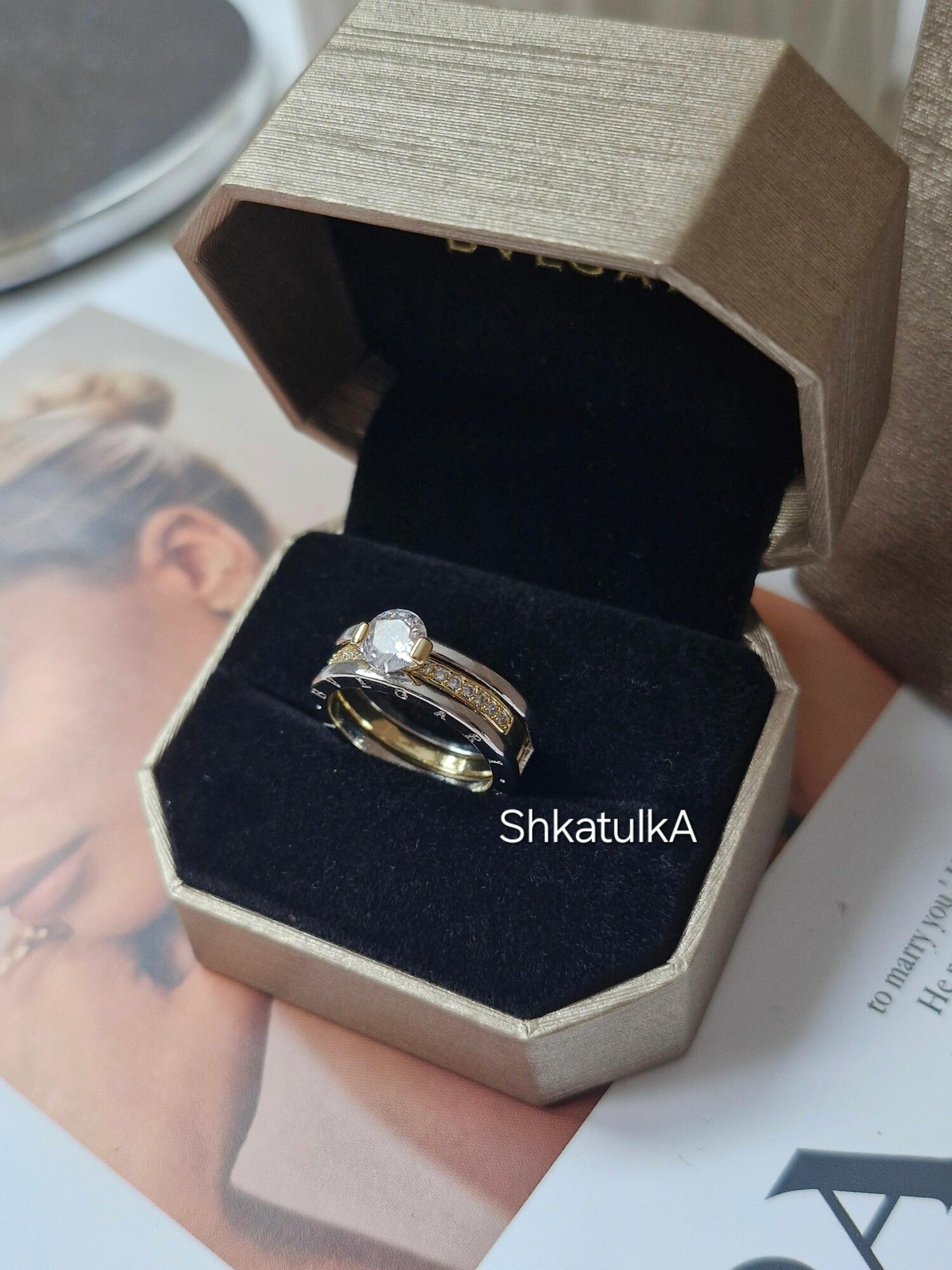 Кольцо, циркон