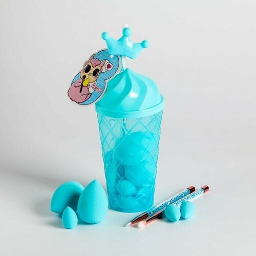 Набор Милая альпака 2 больших спонжа 3 маленьких спонжа 2 кисти для макияжа 900₽