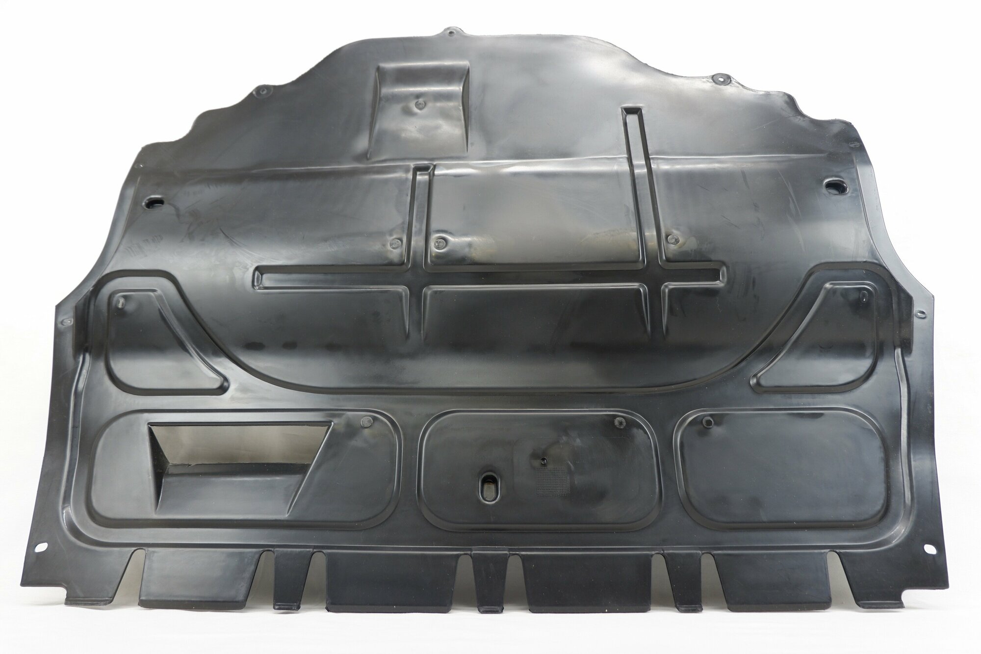 Защита двигателя Volkswagen Polo Sedan 5 2010-2020 6r0825235a