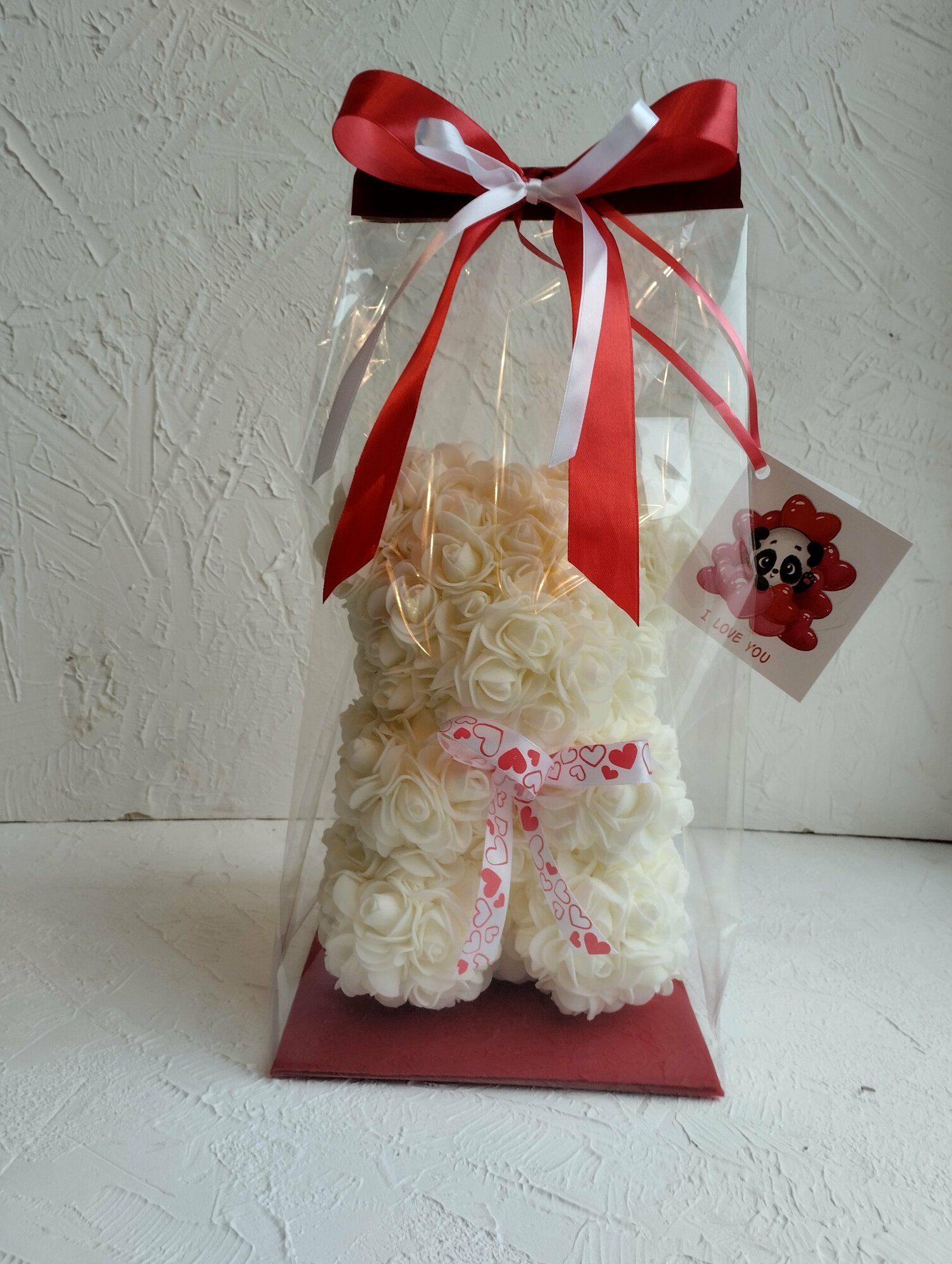 Медведь из роз в подарочной упаковке. Игрушка из цветов, подарок на 14 февраля, 8 марта, День Рождения. Мишка из роз 25 см