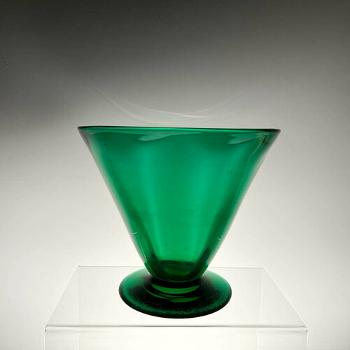 Ваза Emerald. Англия, стекло, 1930-1960 гг.