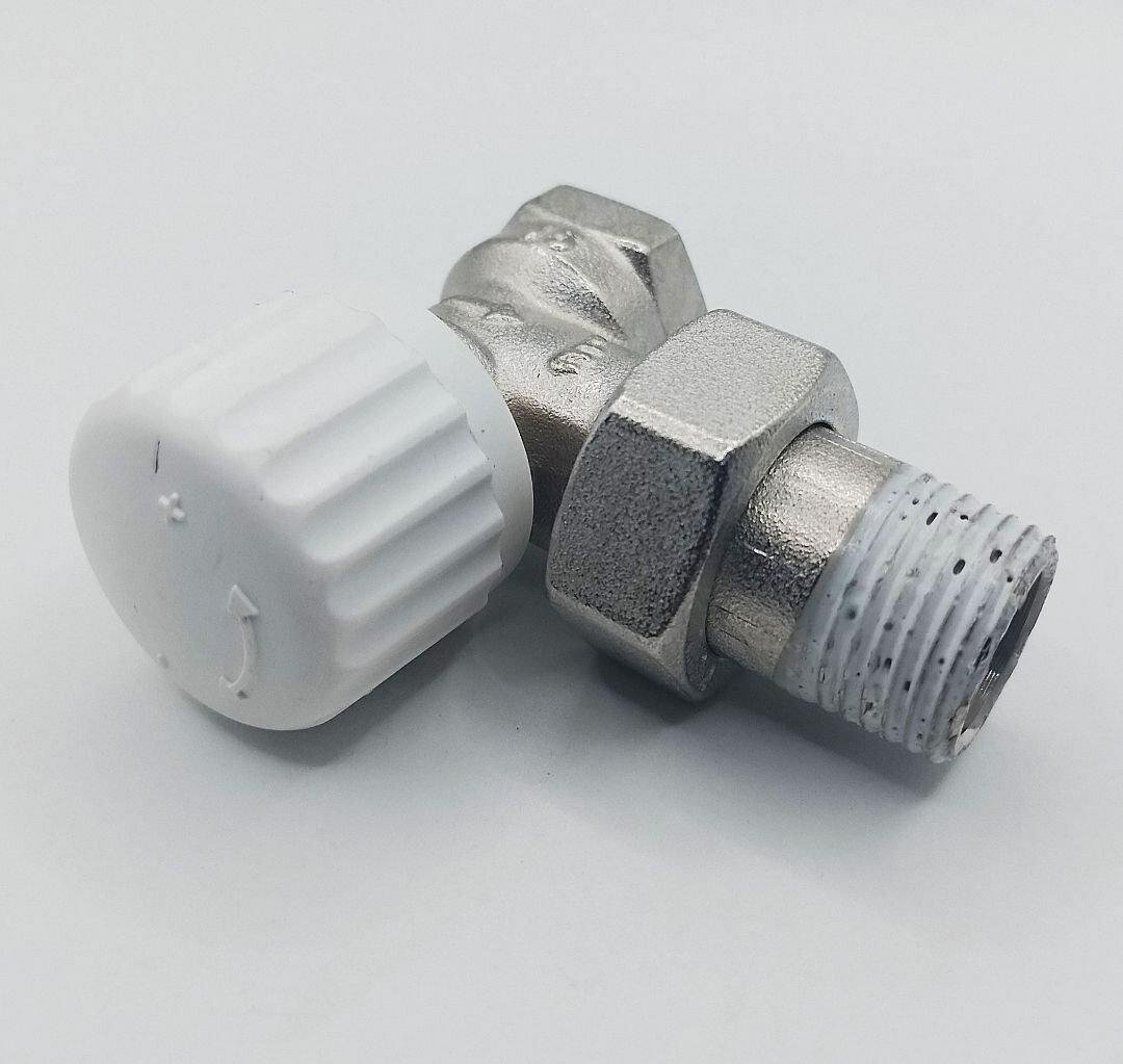 фото Клапан термостатический Giacomini, угловой, 1/2 дюйма, модель 760Р