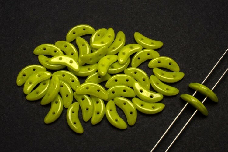 Бусины Crescent beads 10х3мм, цвет 0310-84020 Chartreuse, 708-073, 5г (около 40 шт)