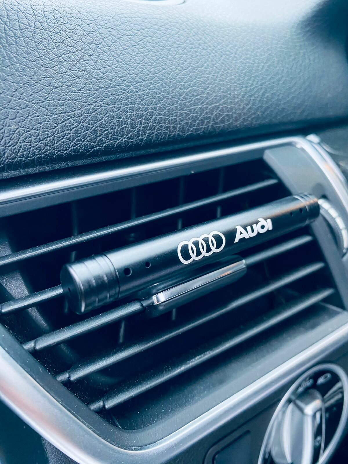 Освежитель для автомобиля Audi
