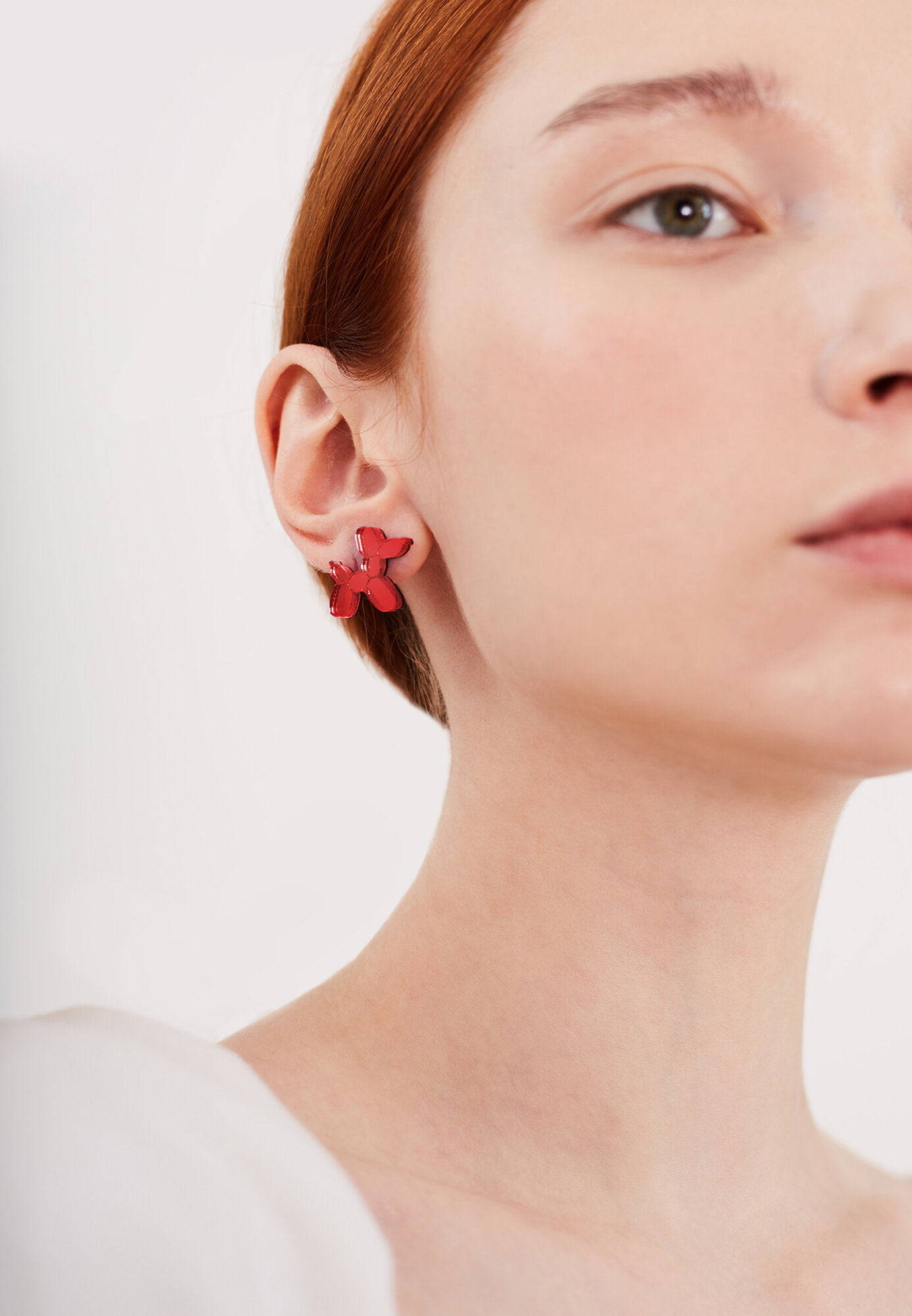 Серьги пусеты MONOLAMA, акрил, красный — фото 1