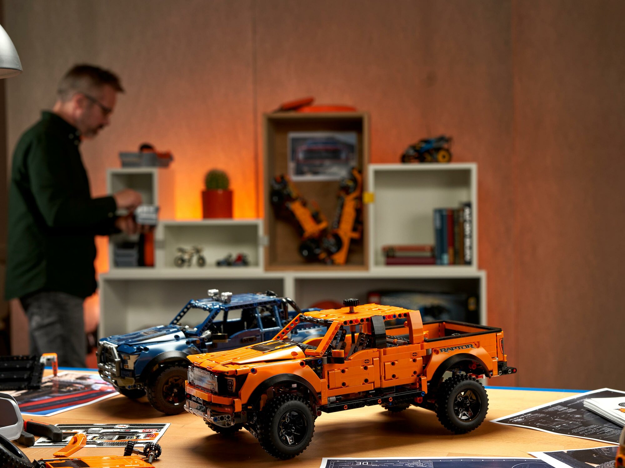 Конструктор Lego Technic Ford F-150 Raptor - фото №5