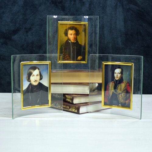 Портреты писателей: Пушкин А. С, Лермонтов М. Ю, Гоголь Н. В, принты для кабинета в рамках 9x13 см