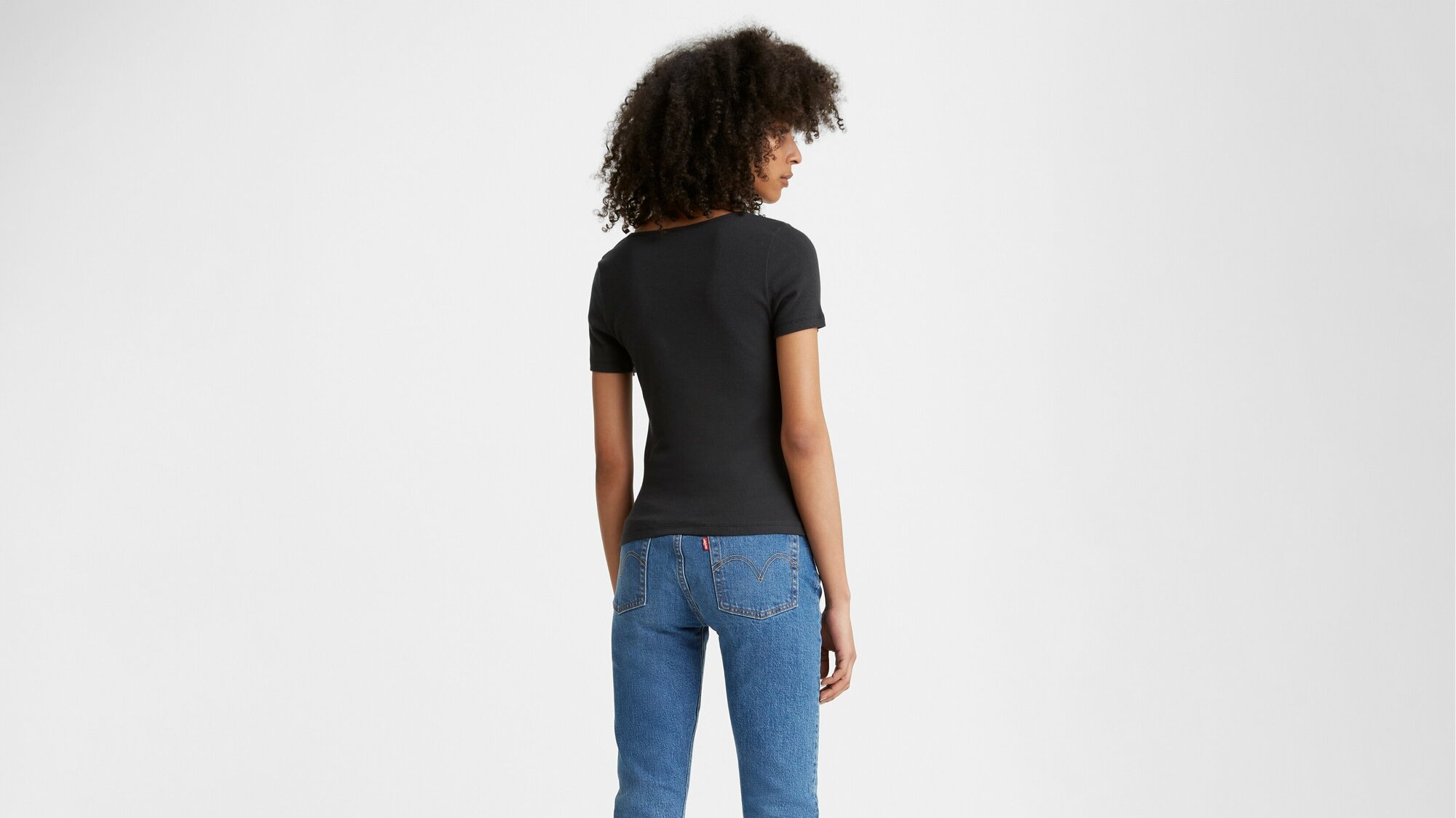 Футболка Levi's Women Honey Short Sleeve Shirt, 1 шт., размер M, черный — фото 1