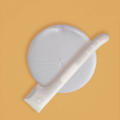 Крышка с лопаткой для жидких кормов