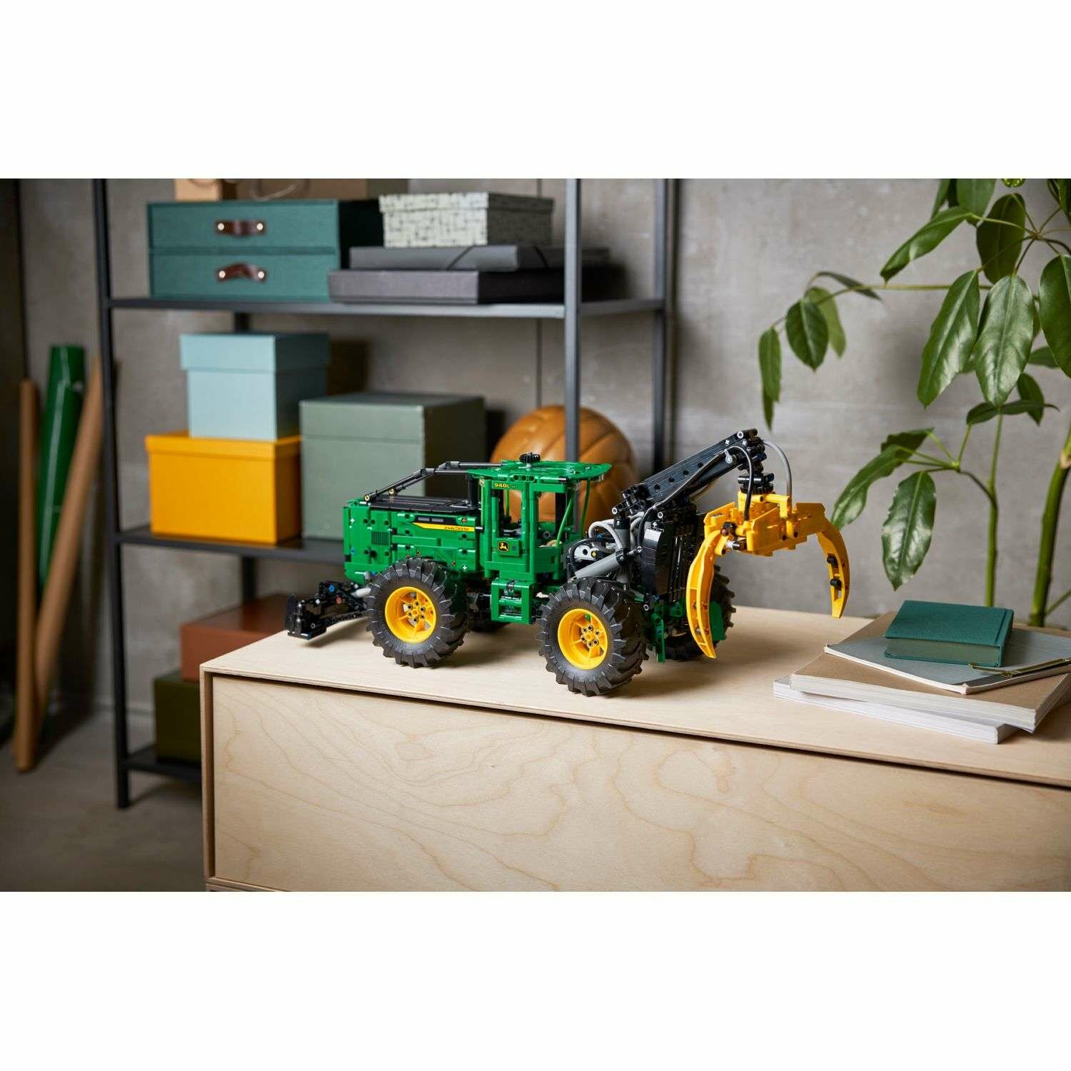 LEGO Technic Трелевочный трактор «John Deere 948L-II» 42157 - фото №10