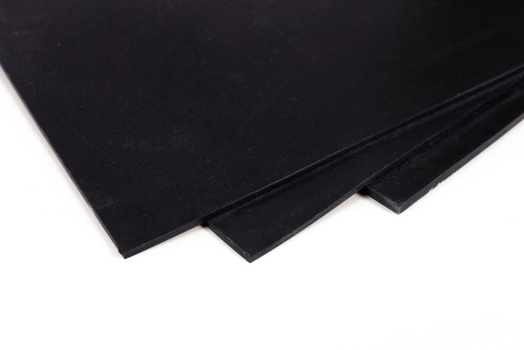 Пластина резиновая виброгасящая черная монолитная 720х720х35 мм