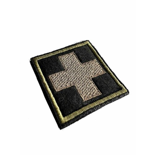 Шеврон медицинский крест Нашивка на липучке 450₽