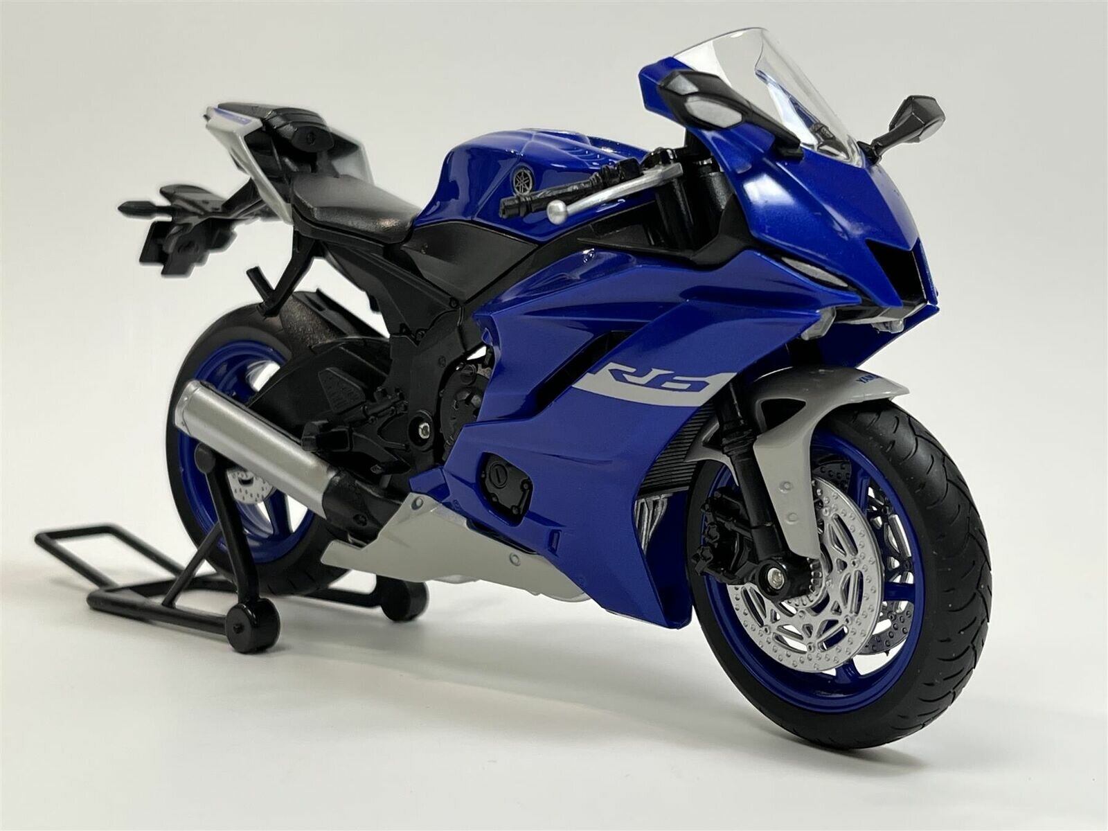 Мотоцикл Welly 1:12 Yamaha YZF-R6 синий - фото №3