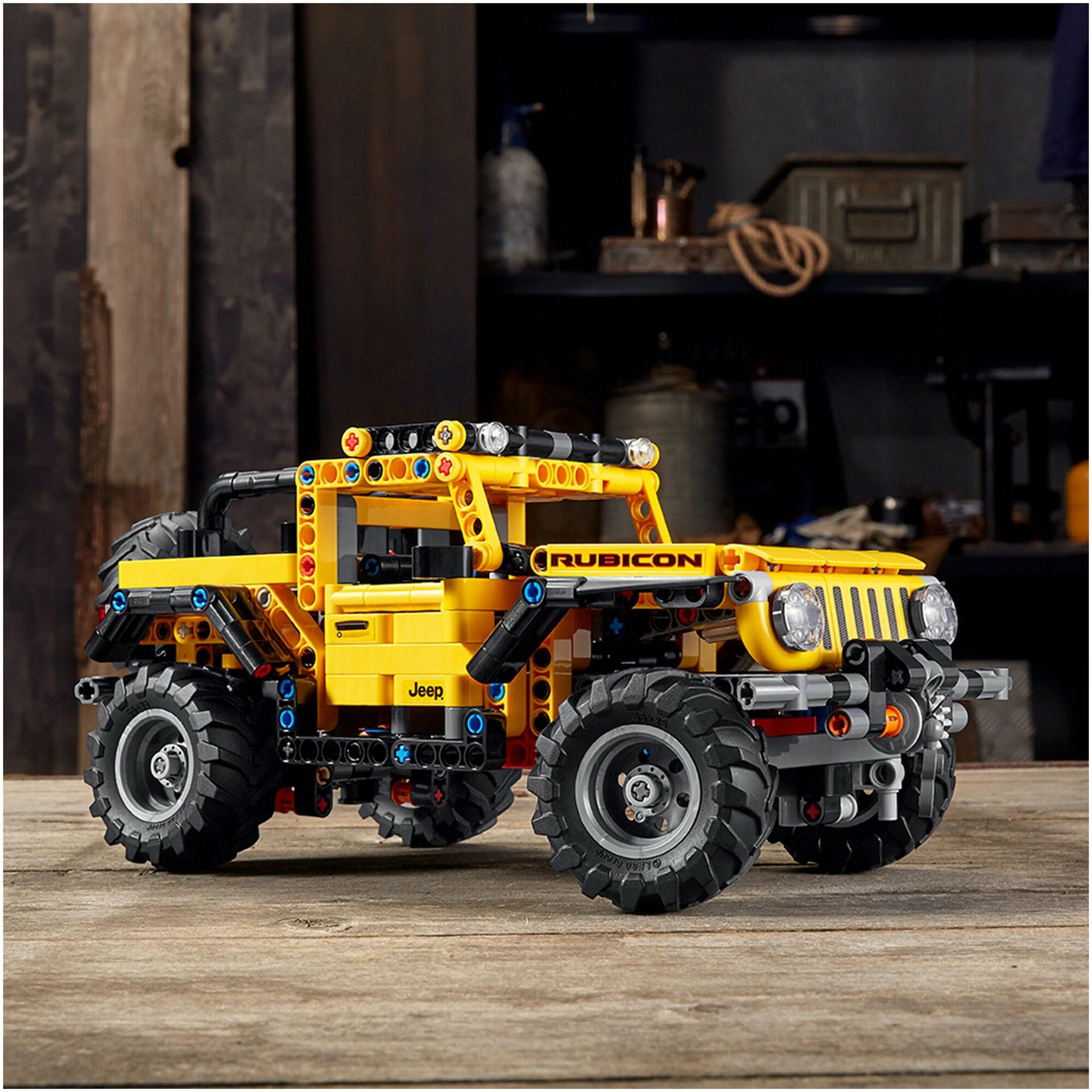 Конструктор LEGO Technic 42122 Jeep Wrangler, 665 дет.