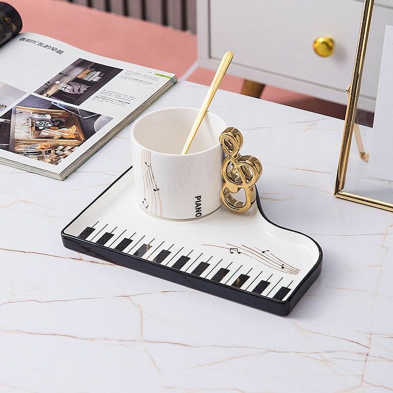 Чашка - скрипичный ключ с блюдцем - пианино декоративная 200 мл.