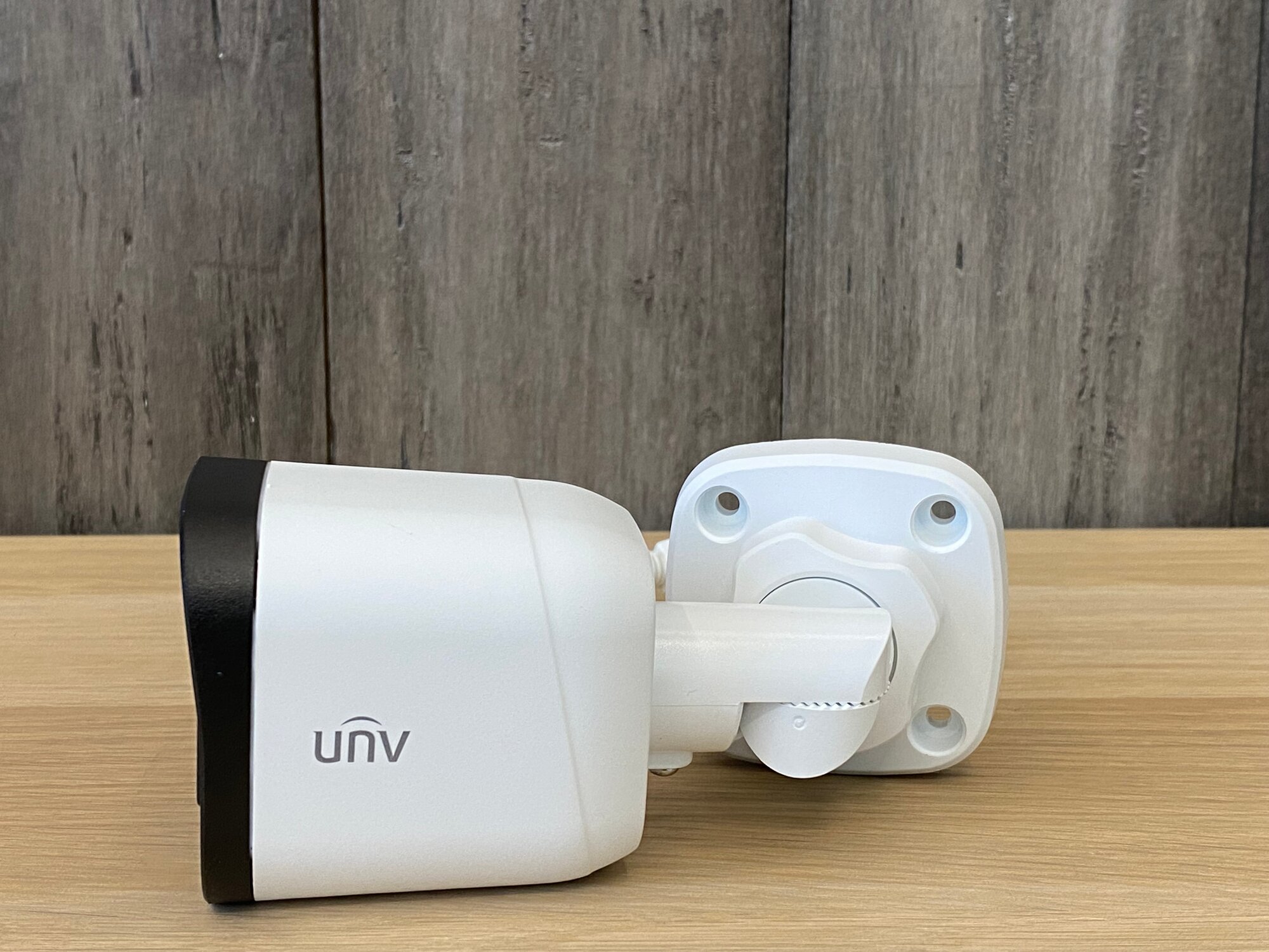 Аналоговая камера Uniarch 2МП (AHD/CVI/TVI/CVBS) уличная цилиндрическая с фиксированным объективом 2.8 мм, ИК подсветка до 20 м., матрица 1/3" CMOS. UNV - фото №6