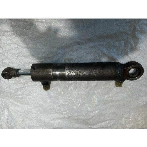 Цилиндр КАМАЗ подъема кабины с гидрозамком багу шнкф453198214 22000₽