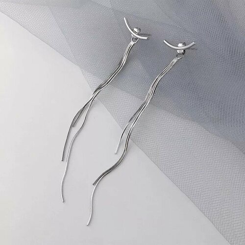 Серьги пусеты Jasmine House серебристый 535₽