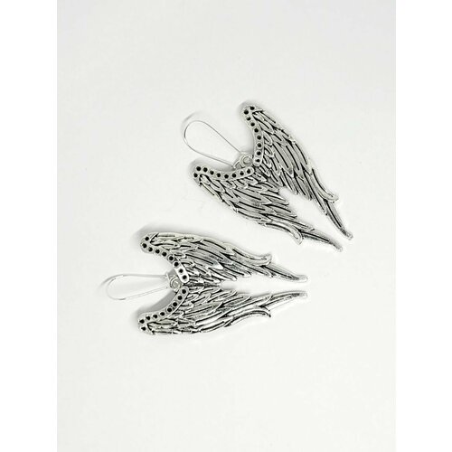 Серьги с подвесками VERBA Серьги с крыльями, размер/диаметр 65 мм, серебряный серьги с подвесками verba серьги змейки размер диаметр 95 мм серебряный