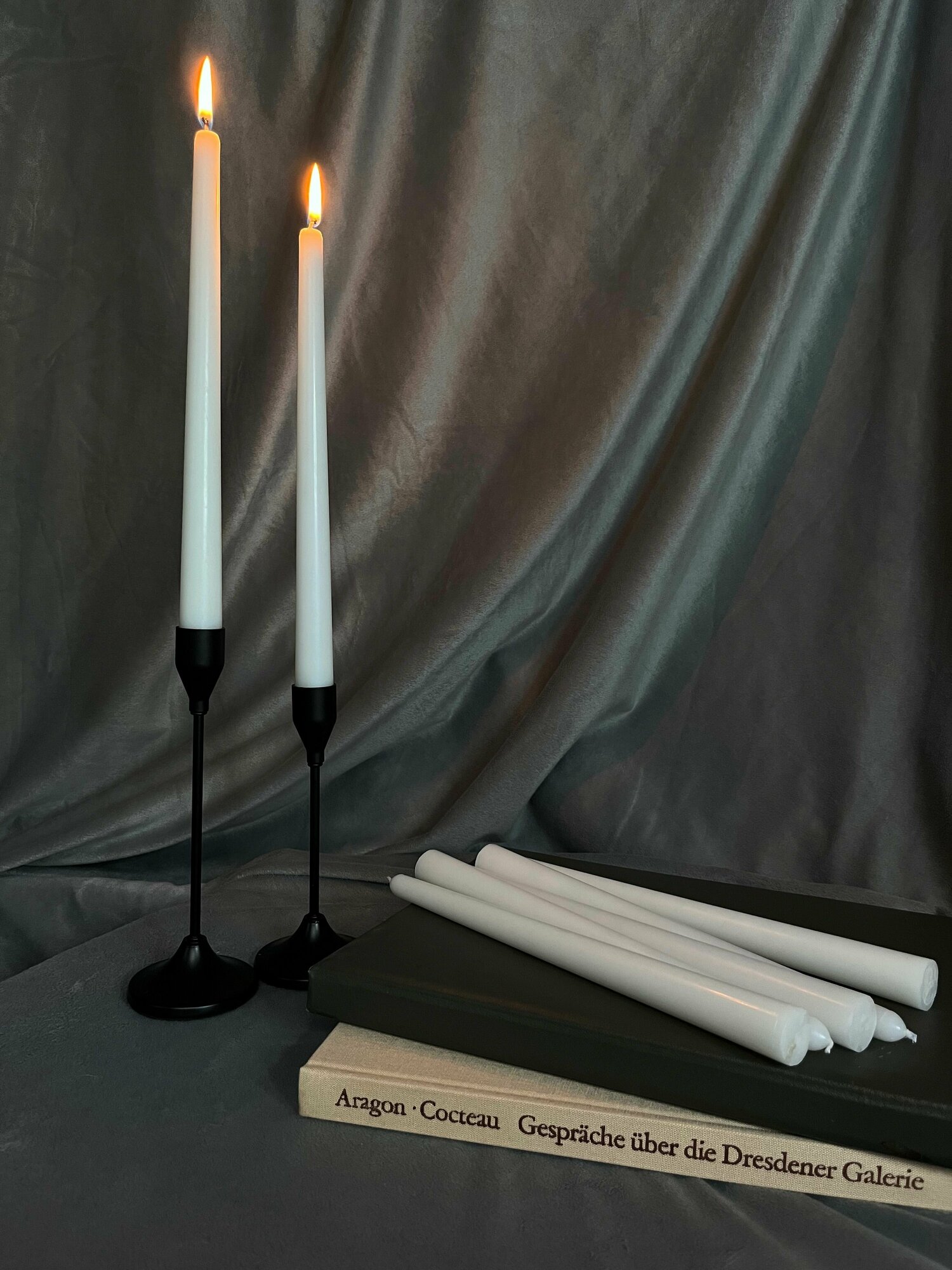 Набор конических свечей "Monday" (25.5x2.2 см, 3 шт.) ручной работы. Декоративные свечи белого цвета.