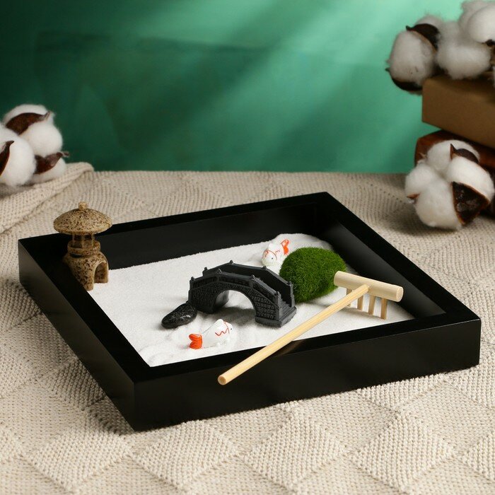 Японский сад камней настольный «Дзен. Джанко» с набором аксессуаров 22×22 см