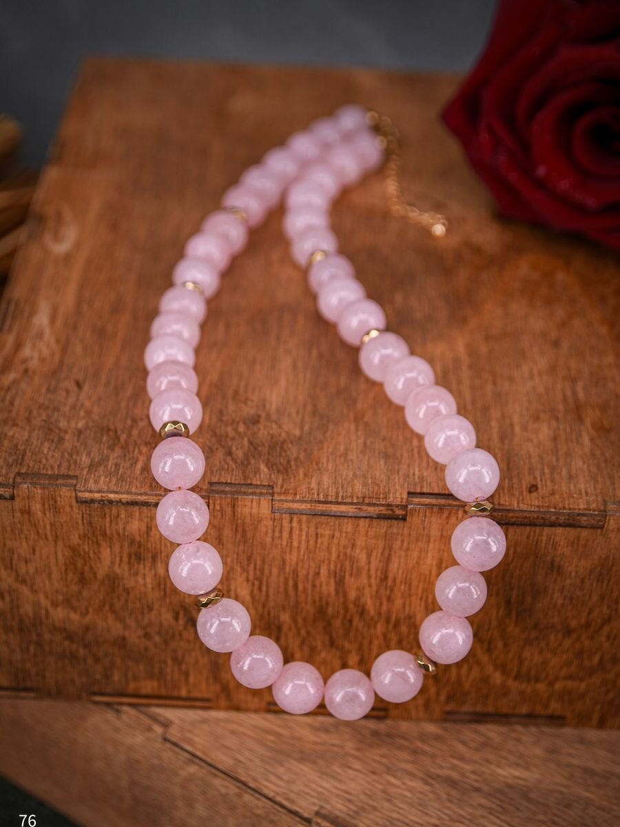 Славянский оберег, бусы, розовый кварц, гематит