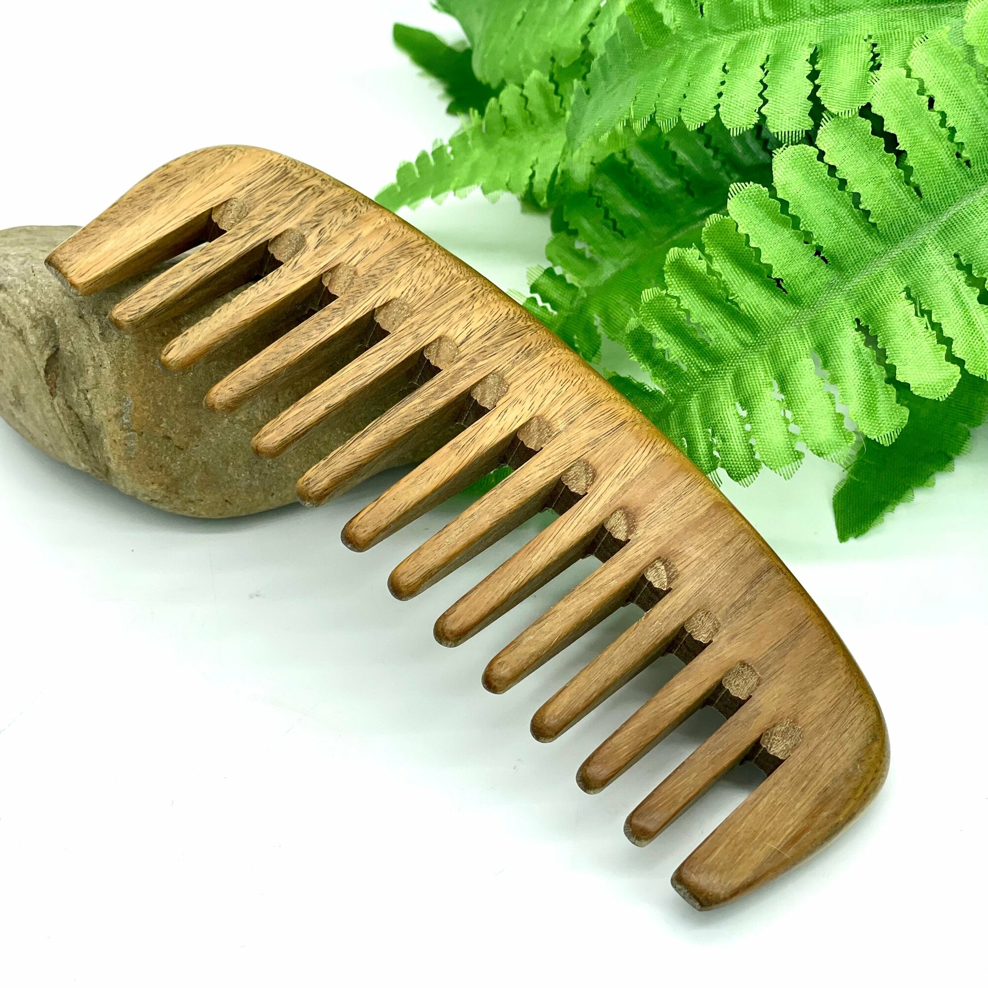 Деревянная расческа, гребень для волос из сандала