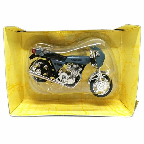 Коллекционная модель мотоцикла Kawasaki KZ 1000, масштаб 1:24 MotorMax 73255kz